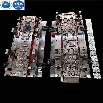 Wie kann man die Ausrichtung einer Stanznietmatrize anpassen?